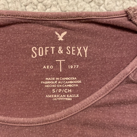 Purple soft tshirt AEO - Picture 3 of 5